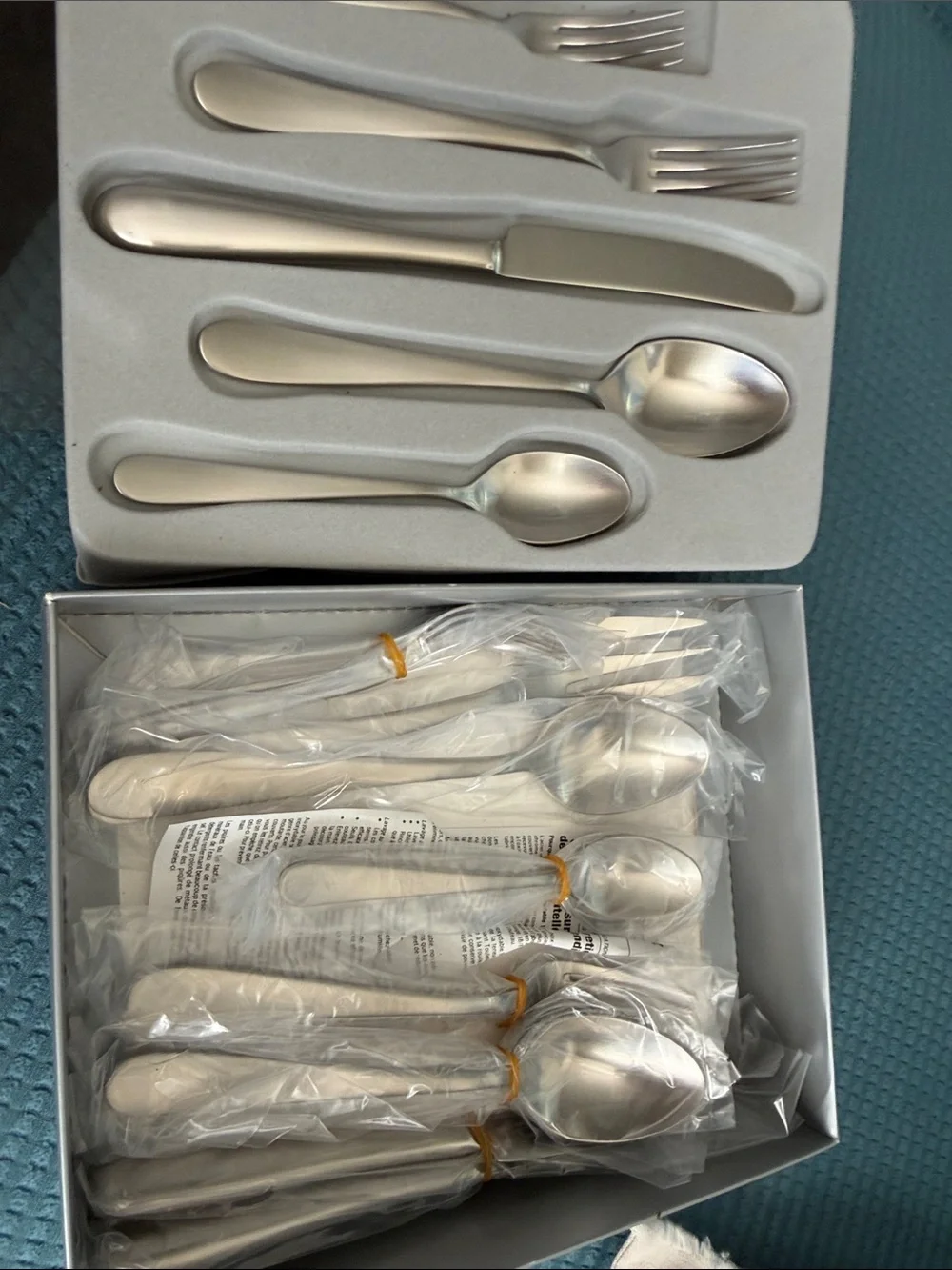 Crate&Barrel Willow Flatware Set in Silver Stainless Finish-18 pieces